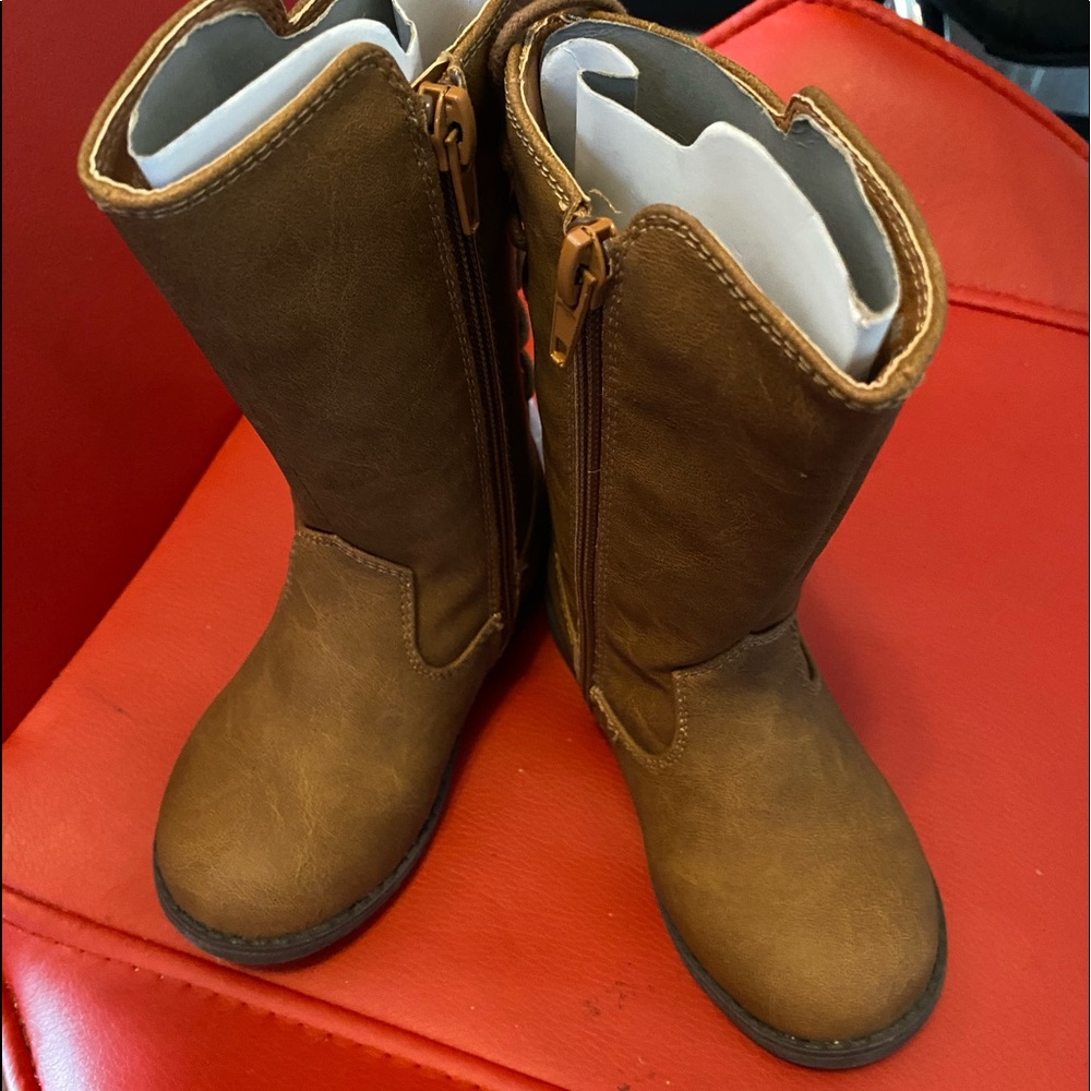 Never work girl’s boots